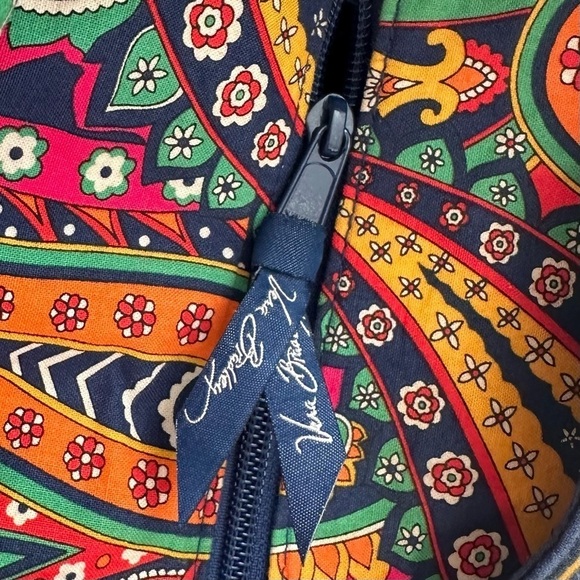 Vera Bradley large duffle bag overnight carry-on shoulder travel weekender zip - Picture 7 of 15